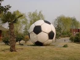 亚马尔：巴萨真是欧冠冠军热门，若不踢球我就去