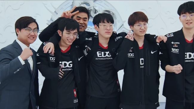 出他对自身 出他对自身