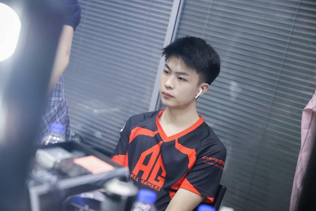 会与之形成 会与之形成